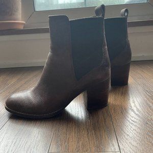 Clark's brown heeled boots